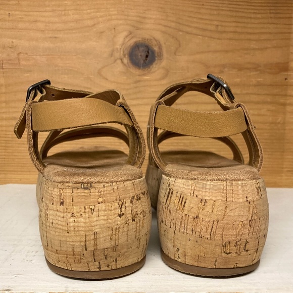 Lucky Brand Jacobean Platform Sandals - Picture 7 of 8